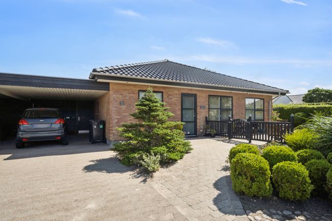 Landlystvej 40, Tarp